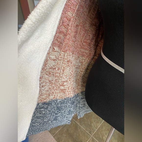 Multicolor Hooded Cardigan - Picture 3 of 3